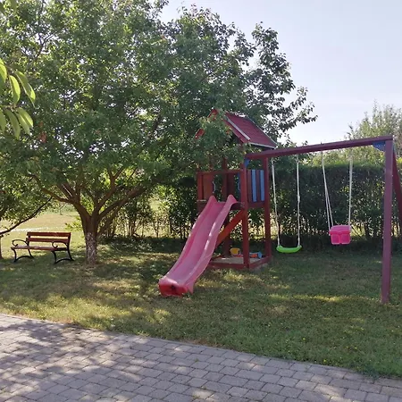 Ferenc Vendégháza Apartamento Balatonlelle